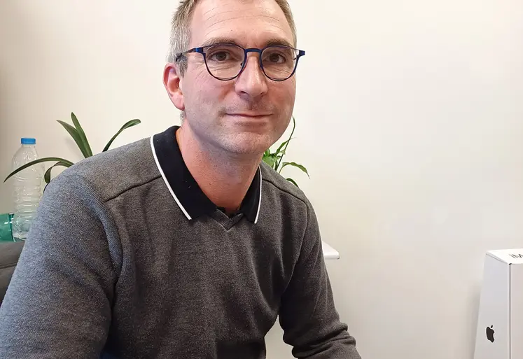 Le secrétaire général de la FDSEA invite les agriculteurs et agricultrices à adhérer pour défendre leur métier.