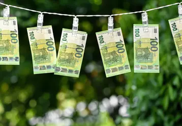 100 euros