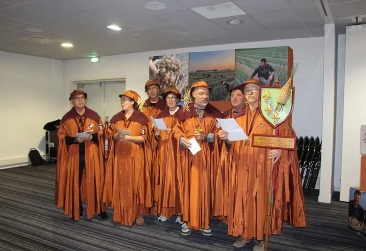 <em class="placeholder">Confrérie des Amis de l'Echalote d'Anjou au Sival 2026.</em>