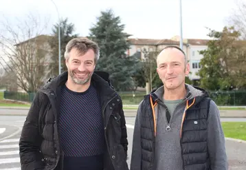 Frédéric Poupard a cédé la présidence de l’association des producteurs d’asperge Bio à Didier Baillou, producteur d’asperge et viticulteur en Charente-Maritime.   © RFL