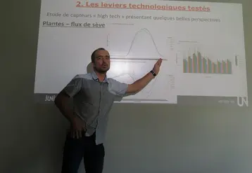 Bertrand  Vandoorne, ingénieur-chercheur chez Junia, a exposé des solutions techniques pour rendre l'irrigation plus vertueuse.