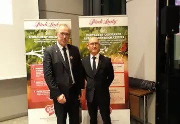 La feuille de route a été présentée à Fruit Logistica. En photo : Didier Crabos, président de Pink Lady Europe, et Thierry Mellenotte, directeur général. © Julia Commandeur - FLD