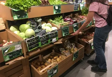 Parmi les distributeurs partenaires, Les Comptoirs de la Bio et les enseignes du groupement Les Mousquetaires : Intermarché et Netto.  © Claire Tillier - FLD