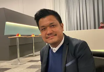 Vadhana Khath, chef de projet pour Medfel, travaille depuis 9 ans pour Spas Organisation. Il y gère des salon grands publics sur le bien-être et les médecines douces notamment. 