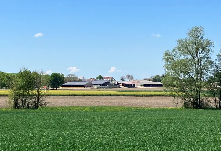 <em class="placeholder">Paysage de parcelles de grandes cultures.</em>