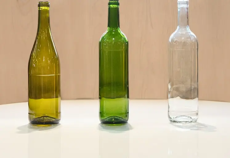 <em class="placeholder">bouteilles réemployables standard Adelphe</em>